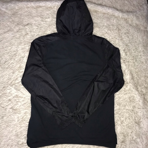 Under Armour Windbreaker type size Large - Picture 6 of 6